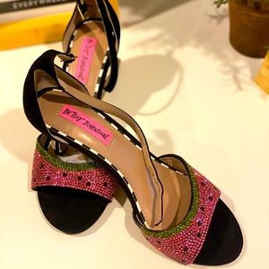 Like New Betsey Johnson Sequin Sandals Size:7
